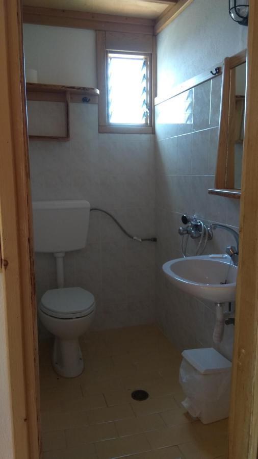 Pension Oasis Votsi  Екстериор снимка