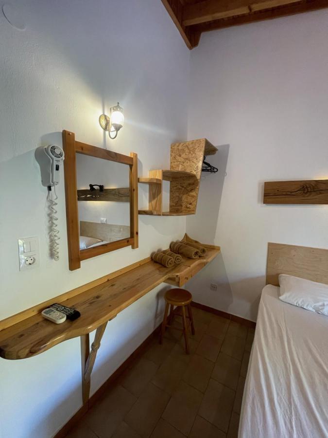 Pension Oasis Votsi  Екстериор снимка