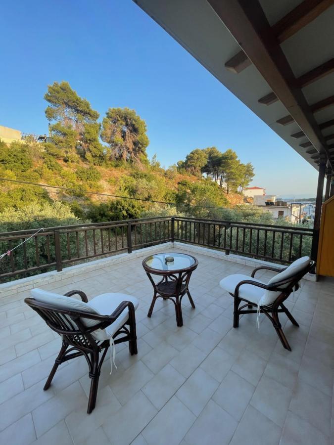 Pension Oasis Votsi  Екстериор снимка